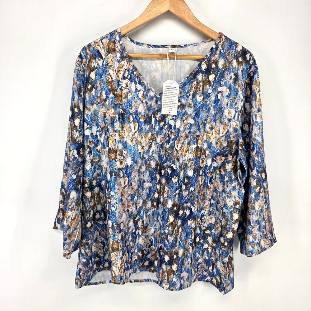 Made With Love V-Neck Blouse Womens XL Navy Blue Abstract Floral 3/4 Sleeve Top